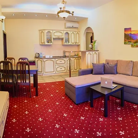 Leo 3* Lviv