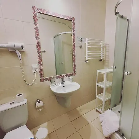 Leo 3* Lviv